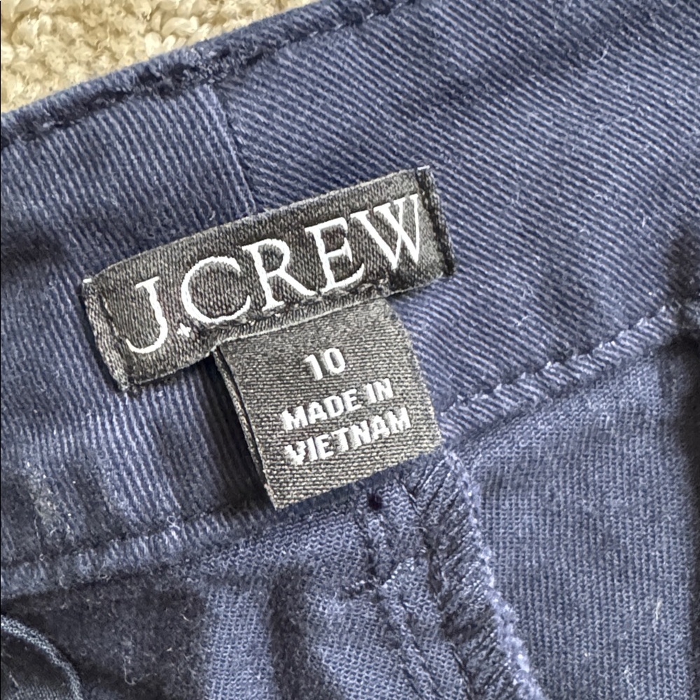 J. Crew | Patch-pocket Chino Short in Navy Blue | Size 10 - Picture 4 of 6